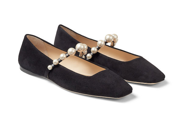 
ADE FLAT
Black Suede Flats with Pearl Embellishment