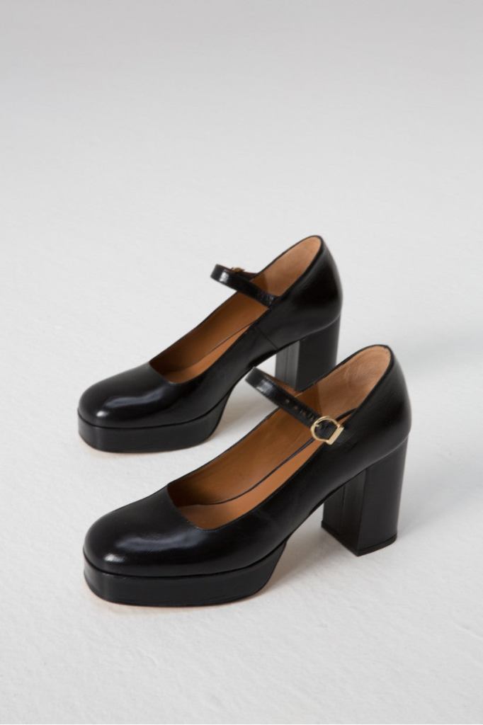 escarpins babies
"Mary Jane" shoes, black color.