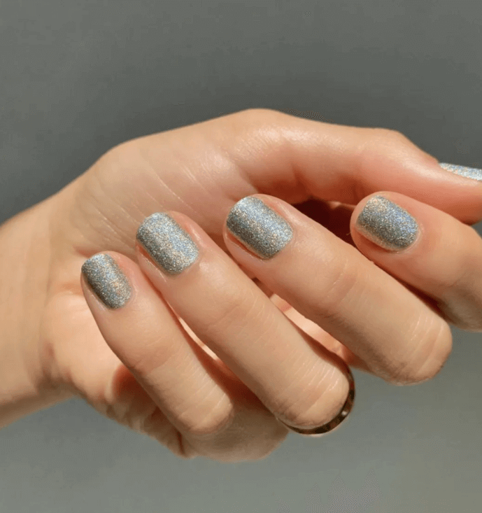 holographic nails by betina_goldstein