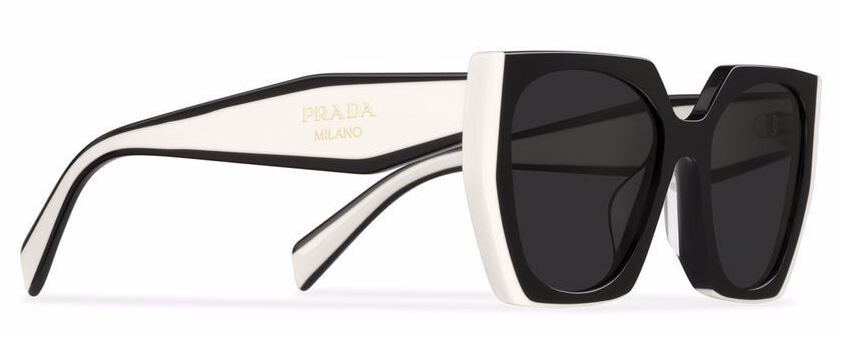 Prada Eyewear
Collection oversized frame sunglasses