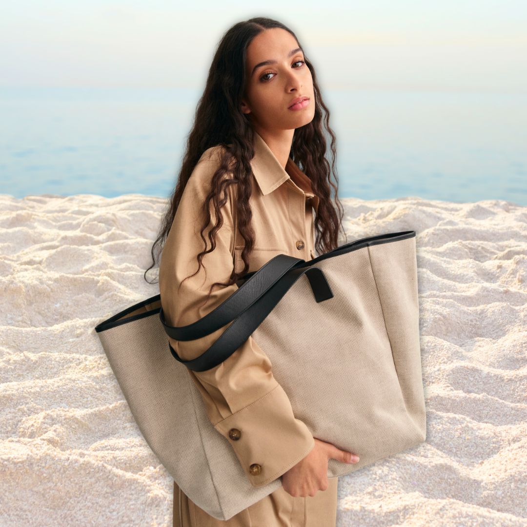 Step Aside, Mini Bags - Oversized Totes Are Well and Truly Back 6 Step Aside, Mini Bags – Oversized Totes Are Well and Truly Back