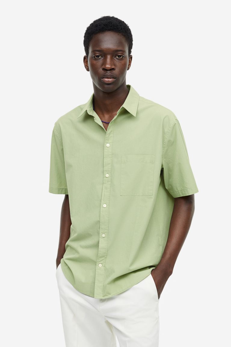 Regular Fit Short-sleeved shirt in Pistachio green from H&M Man