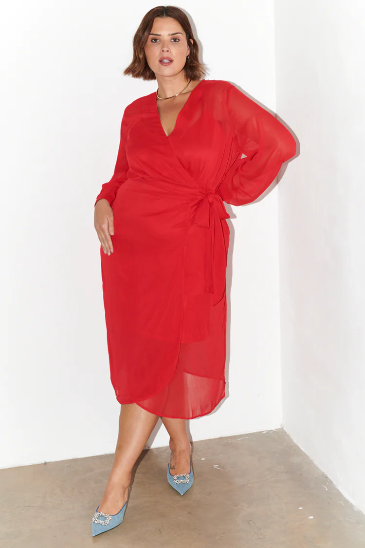Best Wedding Guest Dresses For a Big Tummy 2024ย - 9 Flattering Styles You'll Feel Comfortable In 4 Best Wedding Guest Dresses For a Big Tummy 2024ย – 9 Flattering Styles You’ll Feel Comfortable In