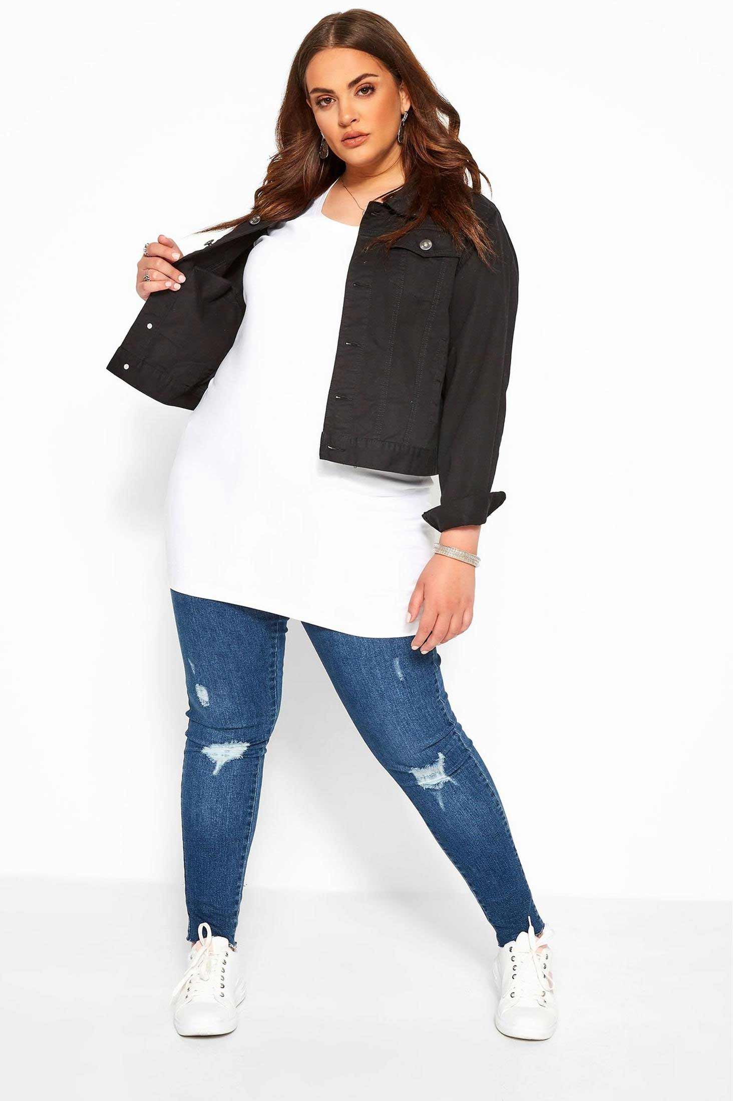 Best White T-Shirts For Women 2024 Plus-Size 5 Best White T-Shirts For Women 2024 Plus-Size